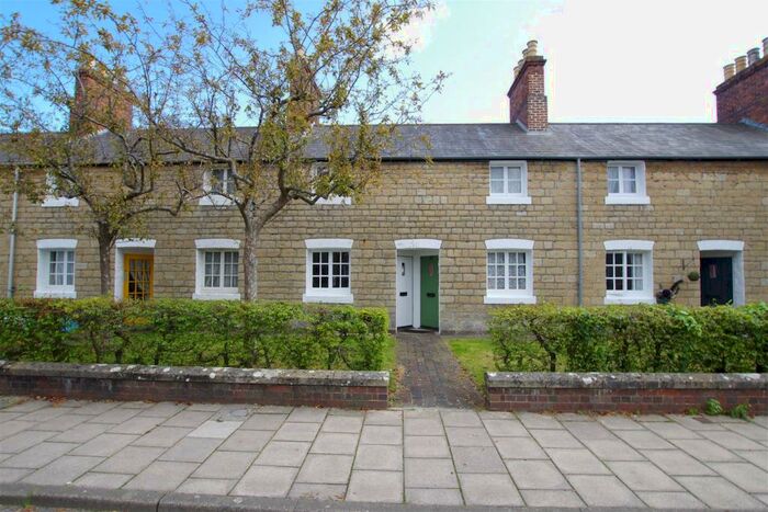 1 Bedroom Terraced House To Rent In Exeter Street, Railway Village, Swindon, SN1