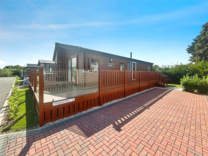 2 Bedroom Detached House For Sale In Cypress Way, Hambrook Park, Chichester, PO18