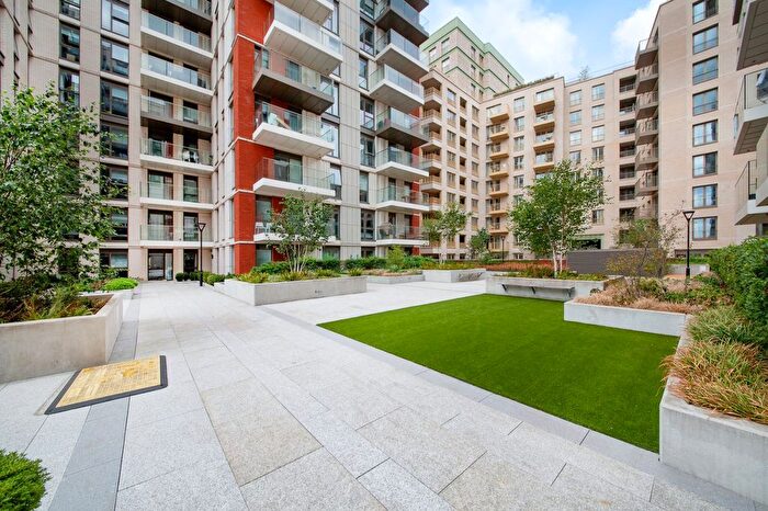 1 Bedroom Flat To Rent In Montrose Building, Malthouse Road, SW11