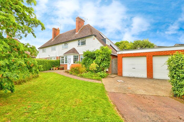 4 Bedroom Semi-Detached House For Sale In Front Road, Woodchurch, TN26