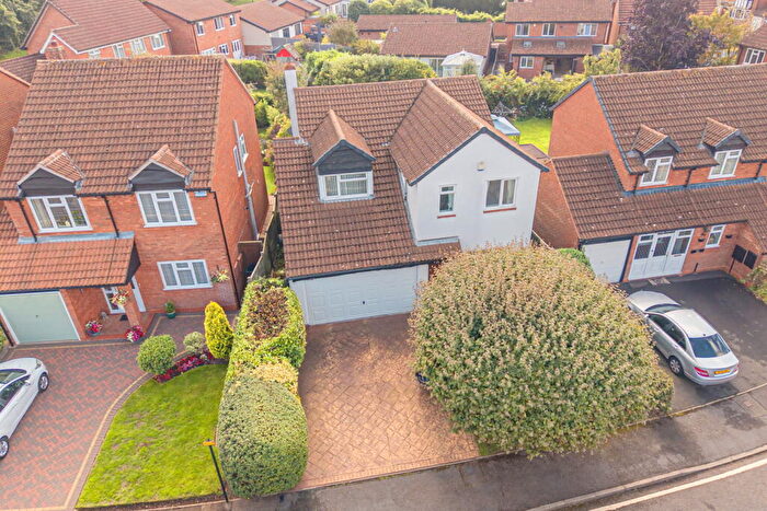 4 Bedroom Detached House For Sale In Tennyson Avenue, Sutton Coldfield, B74