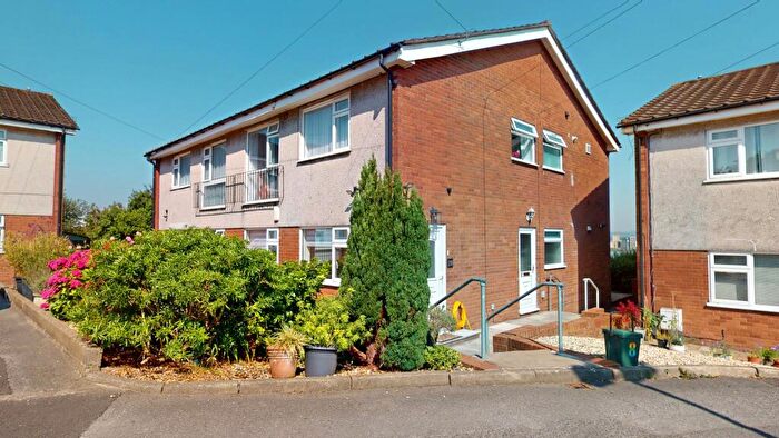 2 Bedroom Flat To Rent In Northcliffe Drive, Penarth, CF64