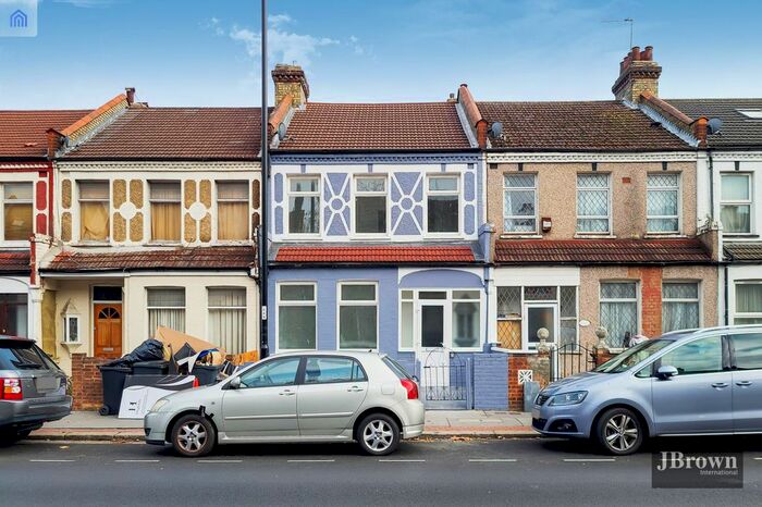 4 Bedroom Terraced House To Rent In Portland Road, London SE25