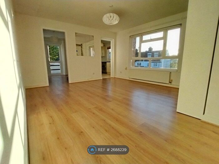 1 Bedroom Flat To Rent In Hutton Court, London, W5