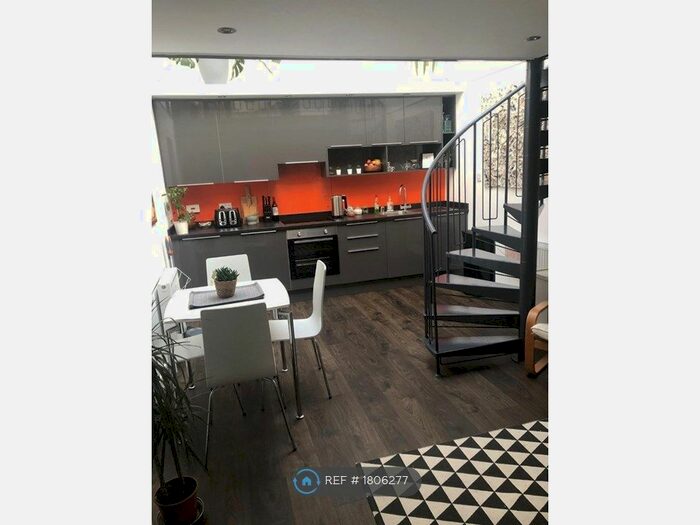 1 Bedroom Flat To Rent In South Methven Street, Perth, PH1