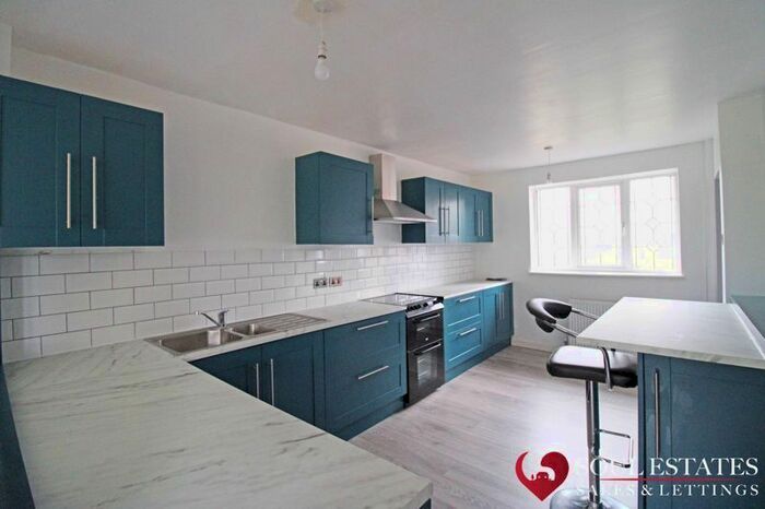 2 Bedroom Semi-Detached House To Rent In High Street, Princes End, Tipton DY4