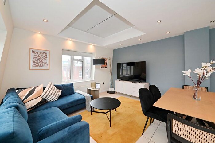 2 Bedroom Flat To Rent In Goodge Street, Fitzrovia, W1T