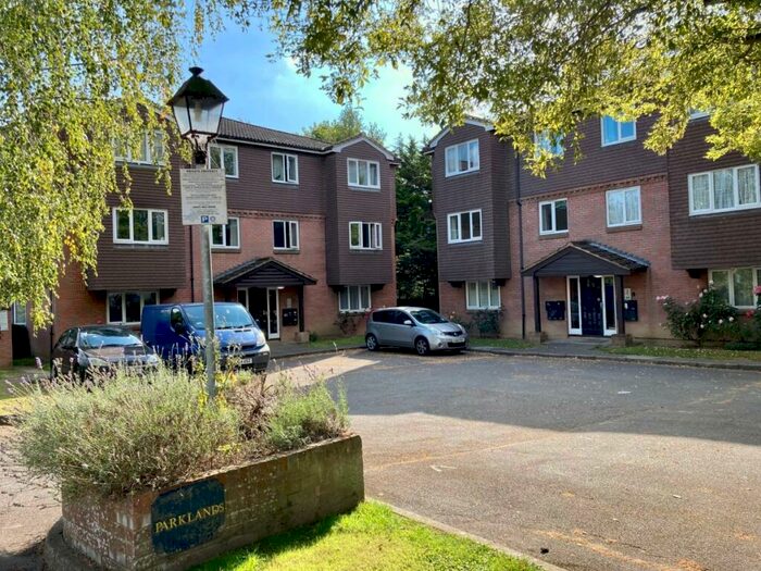 1 Bedroom Flat To Rent In Lynwood Road, Redhill, RH1