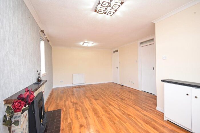 2 Bedroom Bungalow For Sale In Tarbrax Way, Hamilton, ML3