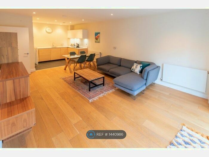 1 Bedroom Flat To Rent In Barquentine Heights, Greenwich, SE10