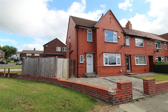 3 Bedroom Semi Detached House For Sale In Vicarage Road, Blackrod, Bolton, BL6