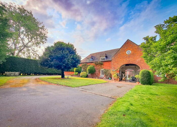 4 Bedroom Coach House For Sale In Orgreave, Alrewas, DE13