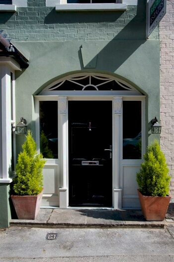 4 Bedroom Terraced House To Rent In Castle Street, Berkhamsted, HP4