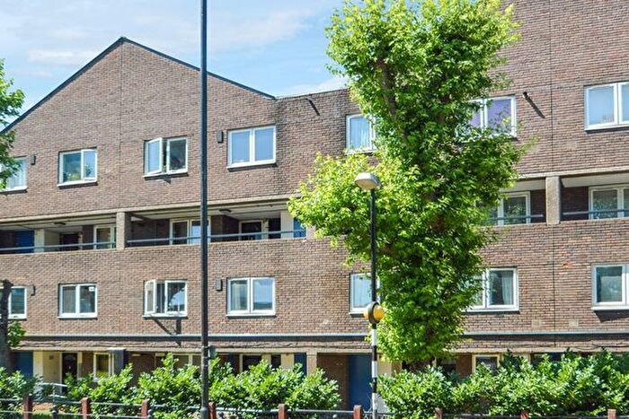 1 Bedroom Flat To Rent In Campbell Road, London, E3