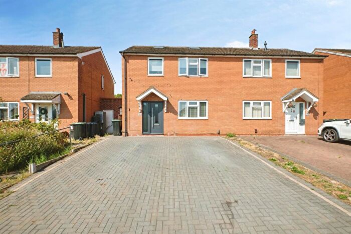 3 Bedroom Semi Detached House For Sale In Felstone Road, Birmingham, B44