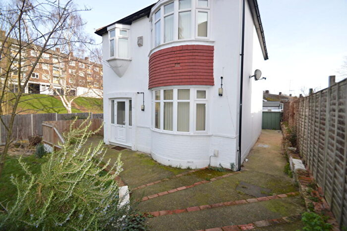 3 Bedroom Detached House To Rent In Bassant Road, Plumstead, SE18