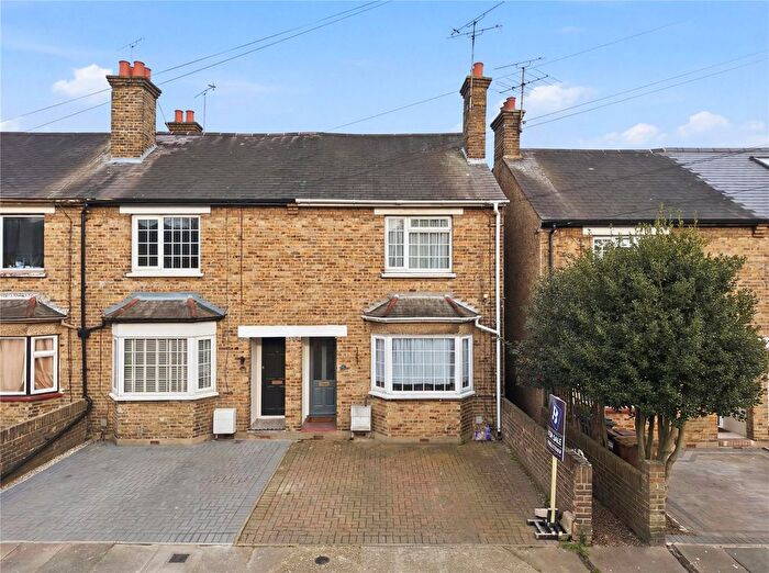 3 Bedroom End Terrace House For Sale In Henry Road, Chelmsford, Essex, CM1