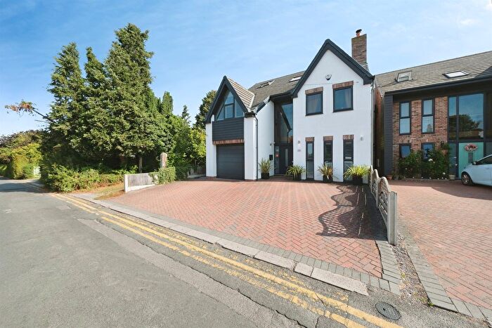 4 Bedroom Detached House For Sale In Three Tuns Road, Eastwood, Nottingham, NG16