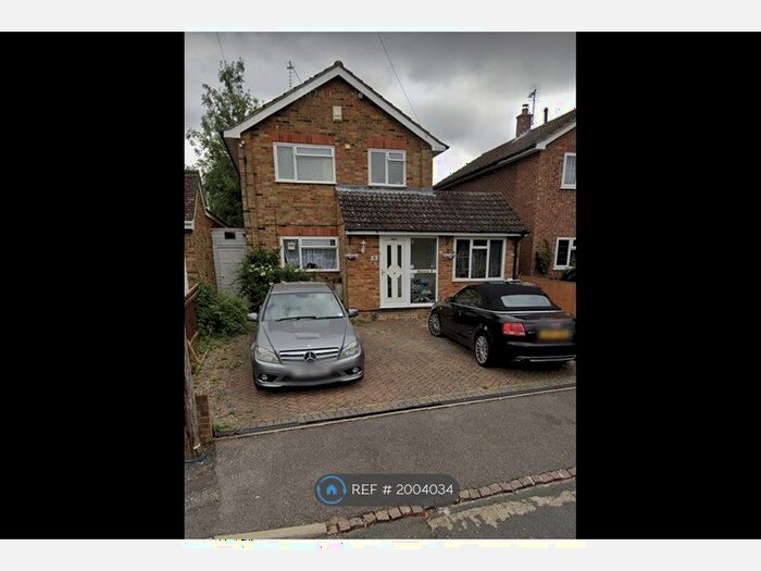 1 Bedroom Flat To Rent In High Wycombe, High Wycombe, HP12