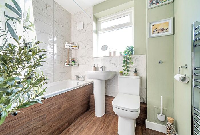 3 Bedroom End Of Terrace House For Sale In Charlton Mead Drive, Bristol, Somerset, BS10
