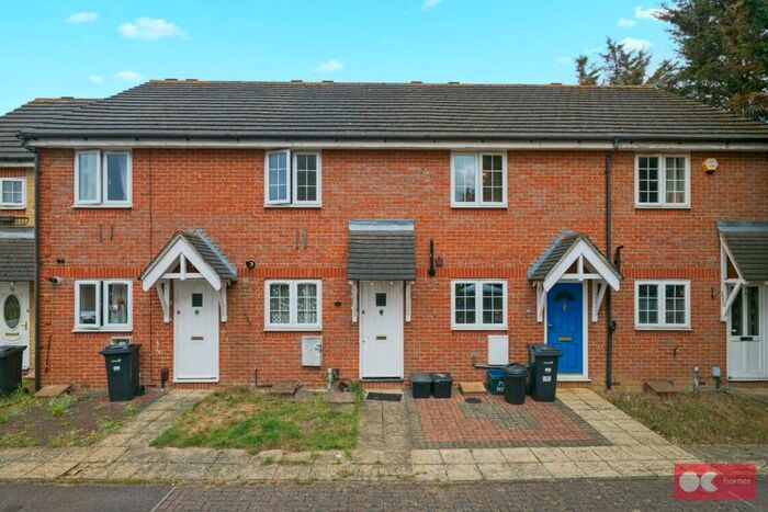 2 Bedroom Terraced House To Rent In Heathfield Park Drive, Chadwell Heath, RM6