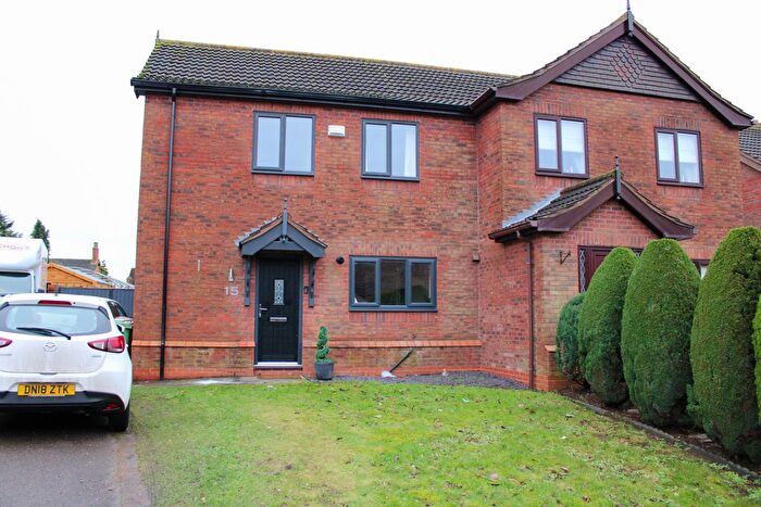 3 Bedroom Semi-Detached House For Sale In Woodland View, Barnetby, DN38