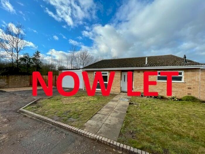 3 Bedroom Bungalow To Rent In Peacock Way, Peterborough, PE3