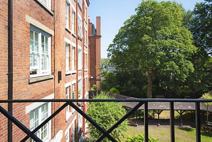 1 Bedroom Flat To Rent In Grove End Road, St John's Wood, London, NW8