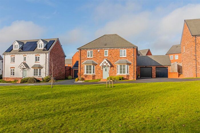 4 Bedroom Detached House For Sale In The Locks Long Itchington, Southam, CV47