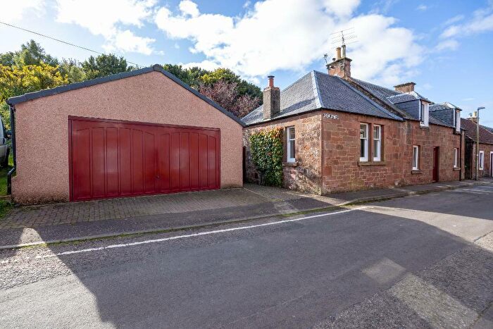 4 Bedroom Detached House For Sale In Skene Street, Strathmiglo, Fife, KY14