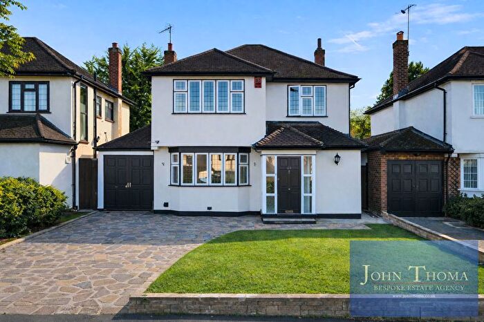 4 Bedroom Detached House To Rent In Fontayne Avenue, Chigwell, IG7