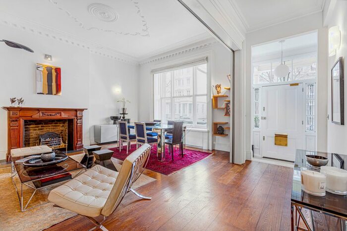 2 Bedroom Flat To Rent In Queen's Gate, London, SW7