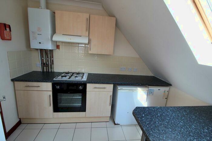 4 Bedroom Flat To Rent In Available September - Double Bedroom Student Property Bournemouth, BH9