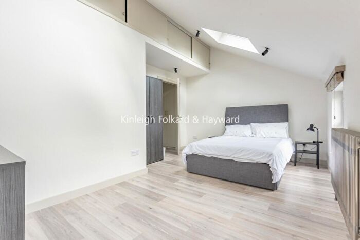 2 Bedroom Apartment To Rent In Thurlow Hill London, SE21