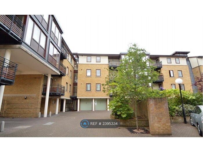 2 Bedroom Flat To Rent In Vantage Mews, London, E14