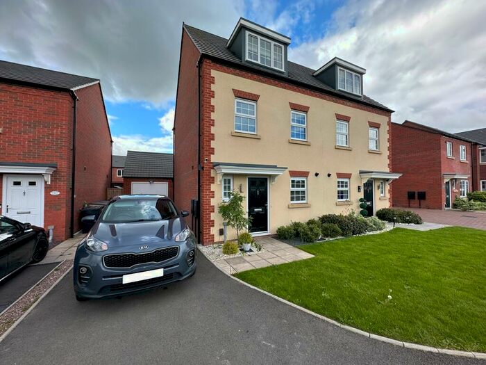 3 Bedroom Semi-Detached House To Rent In Dove Close, Burton-On-Trent, DE14