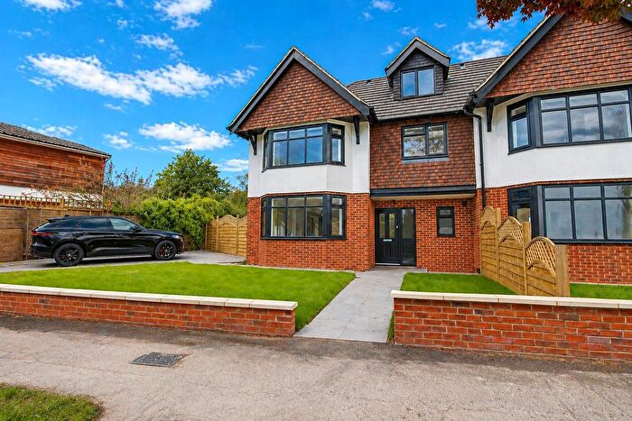 4 Bedroom Semi-Detached House For Sale In Upland Road, South Sutton, SM2