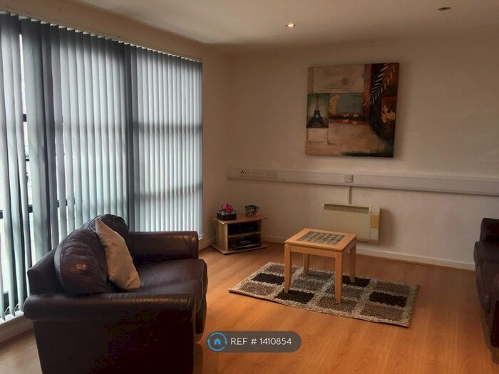 2 Bedroom Maisonette To Rent In Castle Buildings, Swansea, SA1