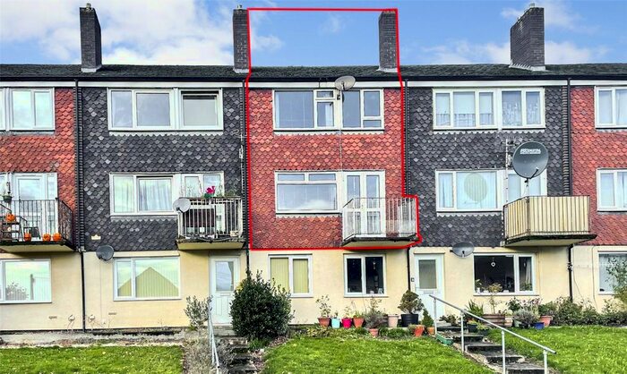 3 Bedroom Maisonette For Sale In Oldford Rise, Welshpool, Powys, SY21