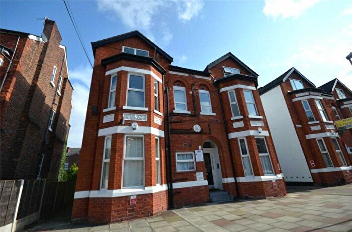 2 Bedroom Apartment To Rent In - Central Road, West Didsbury, Manchester, M20