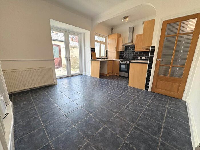 3 Bedroom Detached House For Sale In Lightbown Avenue, Blackpool, FY3