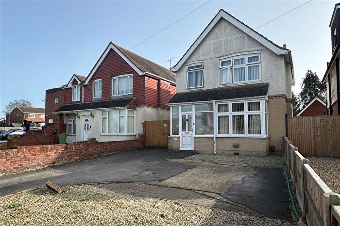 3 Bedroom Detached House For Sale In Cove Road, Farnborough, Hampshire, GU14