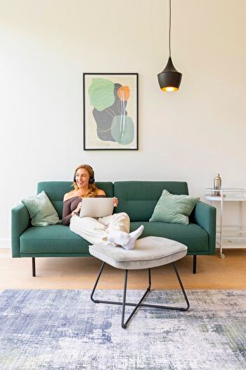 Studio To Rent In Parkview, Great West Road, TW8