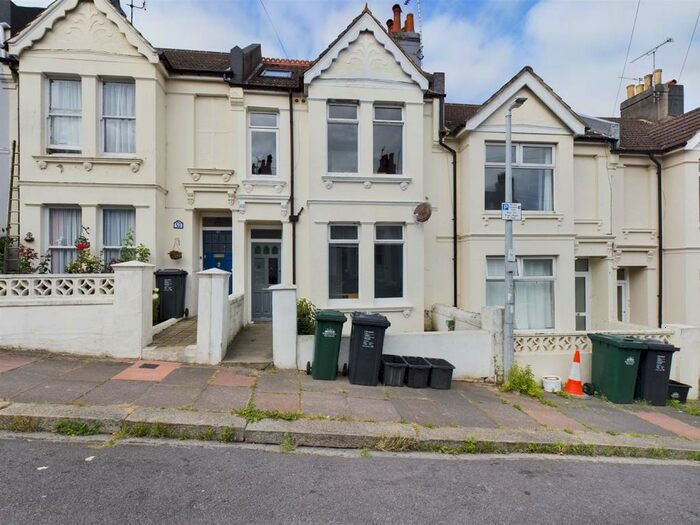 6 Bedroom Terraced House To Rent In Totland Road, Brighton, East Sussex, BN2