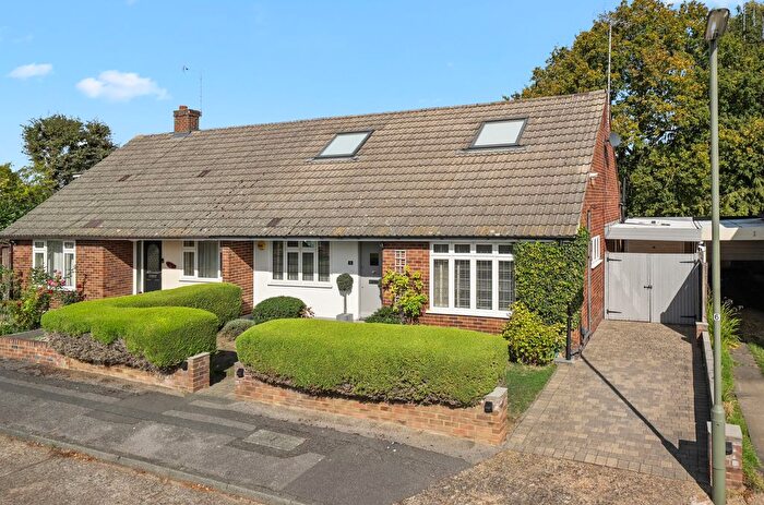 3 Bedroom Semi-Detached House For Sale In Ottershaw, Chertsey, Surrey, KT16