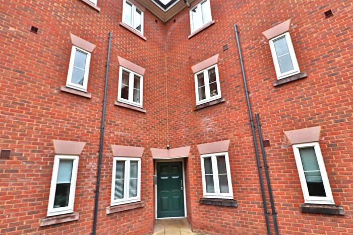 2 Bedroom Flat To Rent In Ballantyne Place, Winwick, WA2