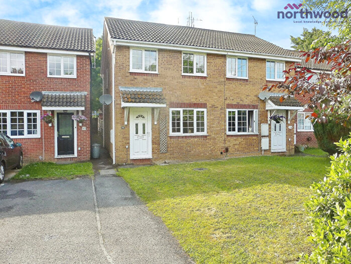 2 Bedroom Semi-Detached House To Rent In Durley Crescent, Totton, SO40