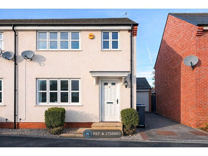 3 Bedroom Semi Detached House To Rent In Borough Way, Nuneaton, CV11