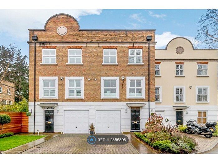 4 Bedroom Terraced House To Rent In The Laurels, Weybridge, KT13