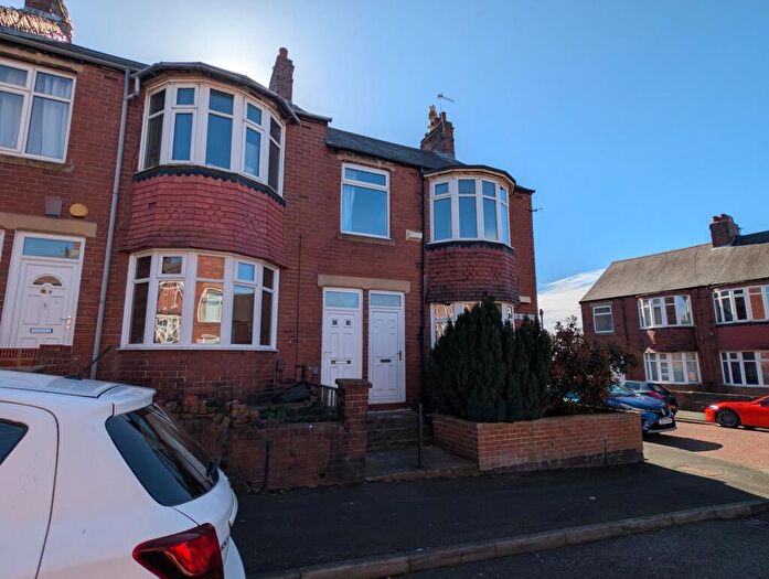 2 Bedroom Apartment To Rent In Saltwell Street, Gateshead, NE8